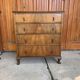 Commode de chambre antique en noyer