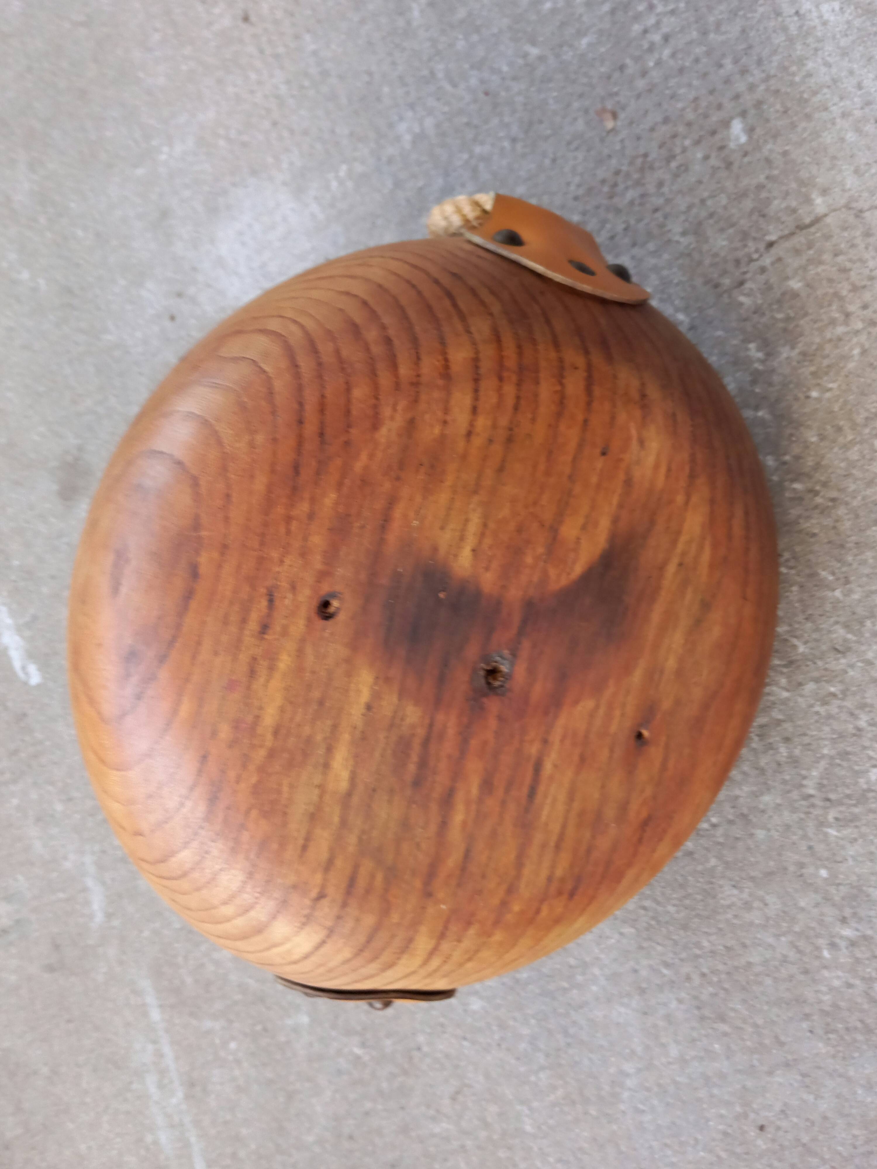 VINTAGE DESIGN WOODEN COUPE and ROPE attributed to Adrien Audoux