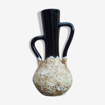 Handmade bi-material ceramic amphora with asymmetrical hanses