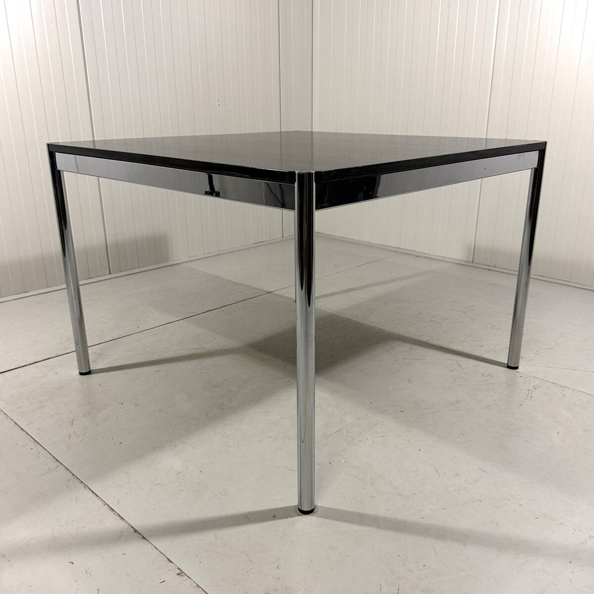 USM Haller dining table in black ash, Fritz Haller 1980’s