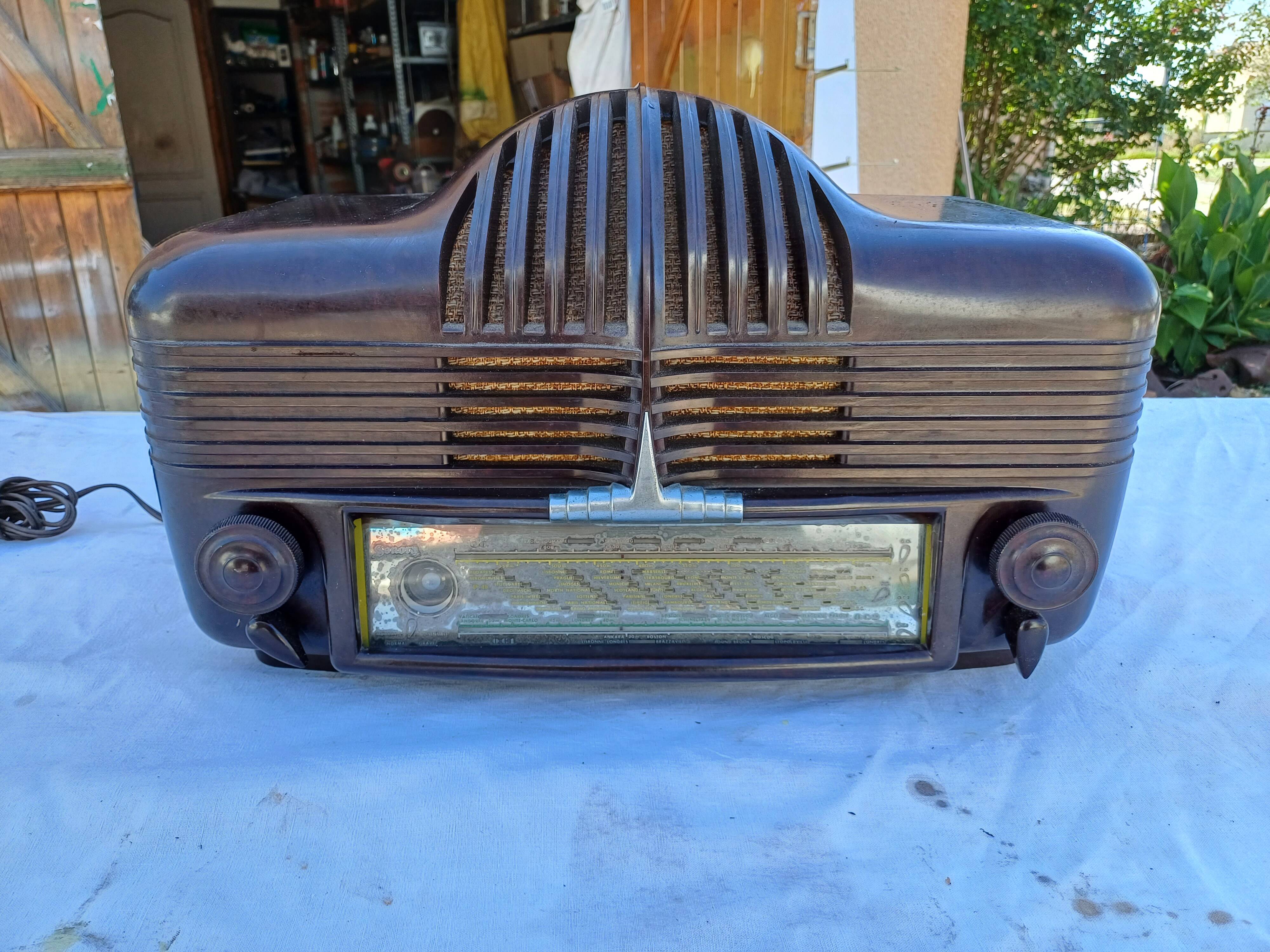 Radio Bakelite Sonora Excellence 302