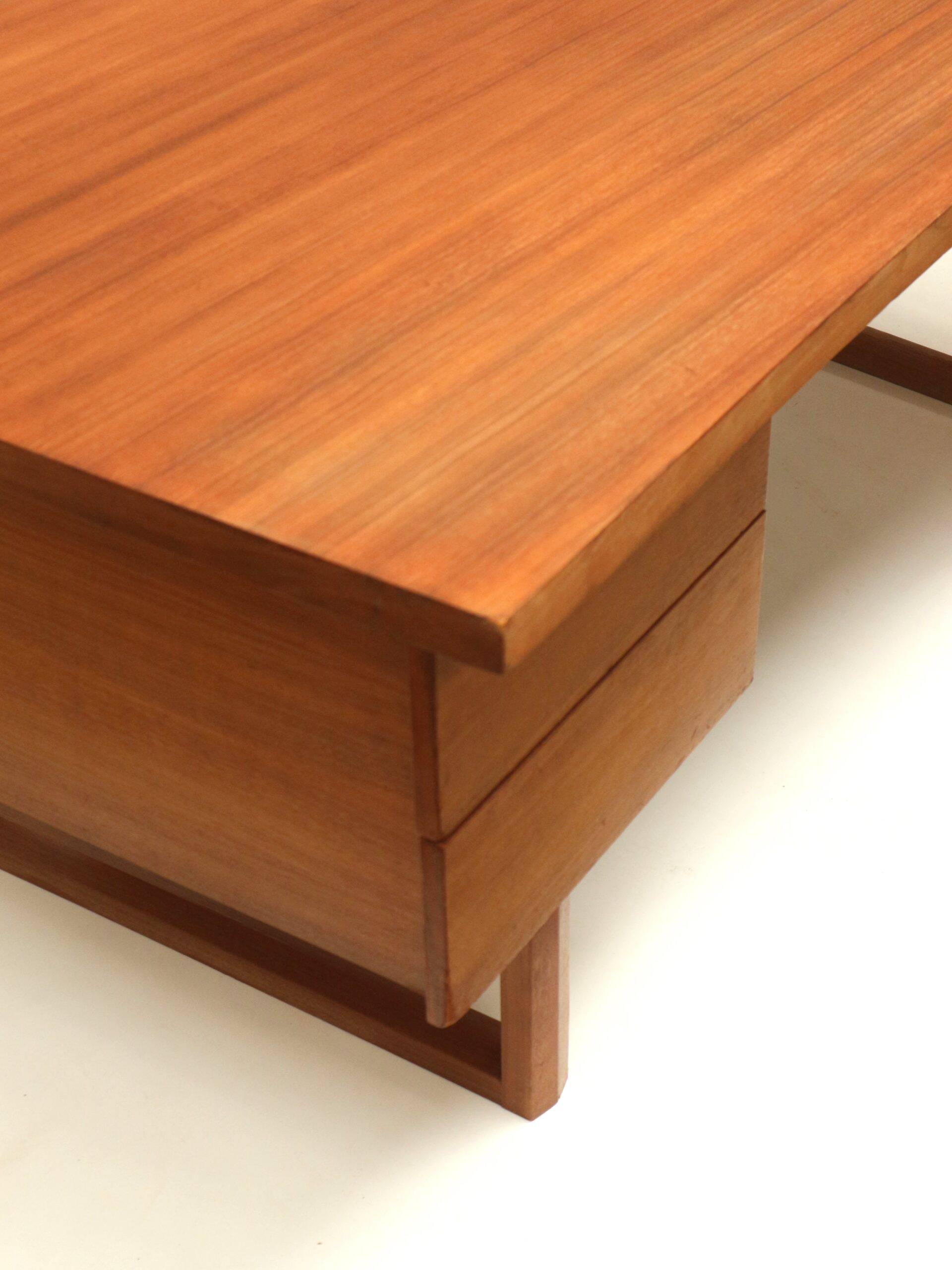 Vintage German design executive desk by Kondor, made in the 1970s