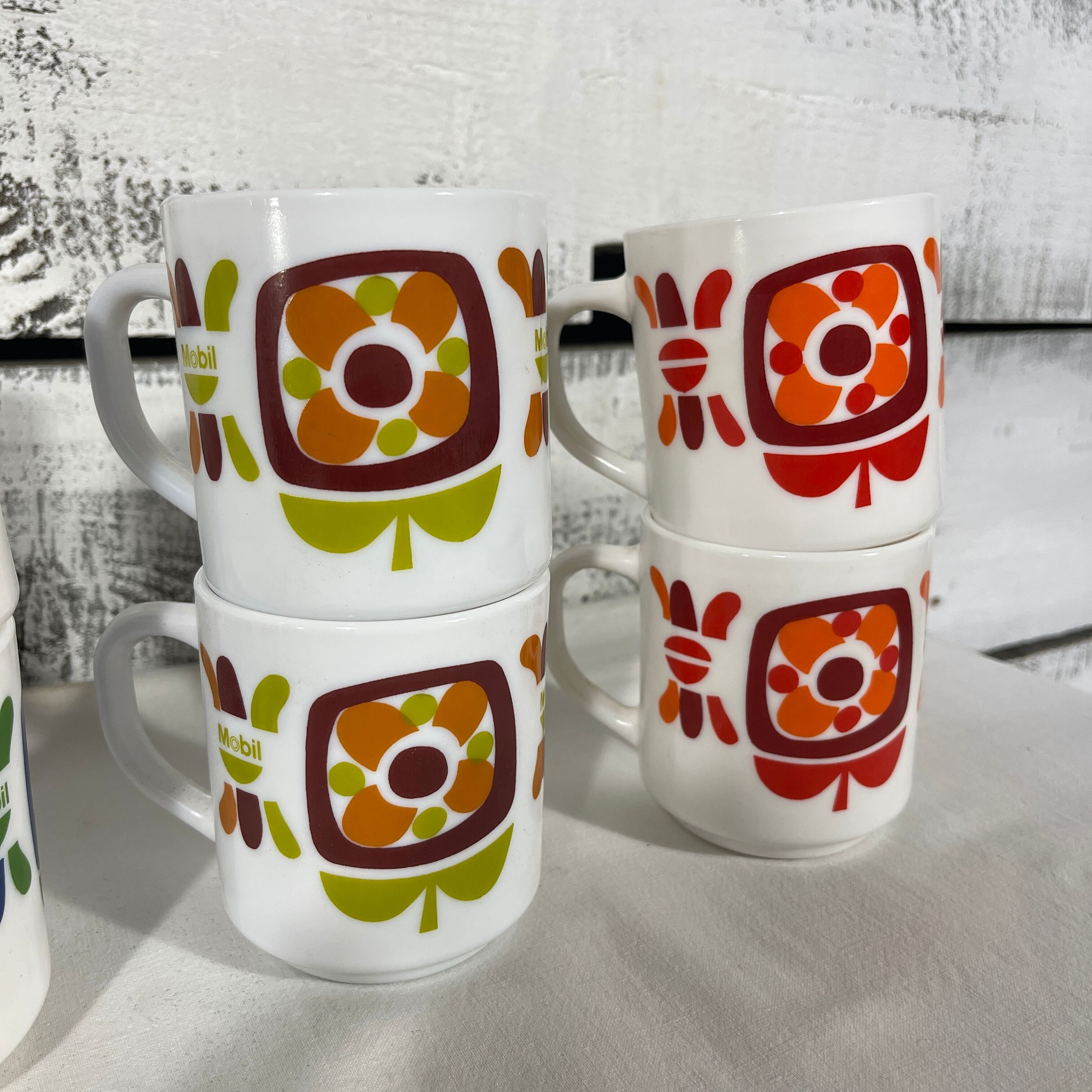 Lot de 8 mugs tasses mobil