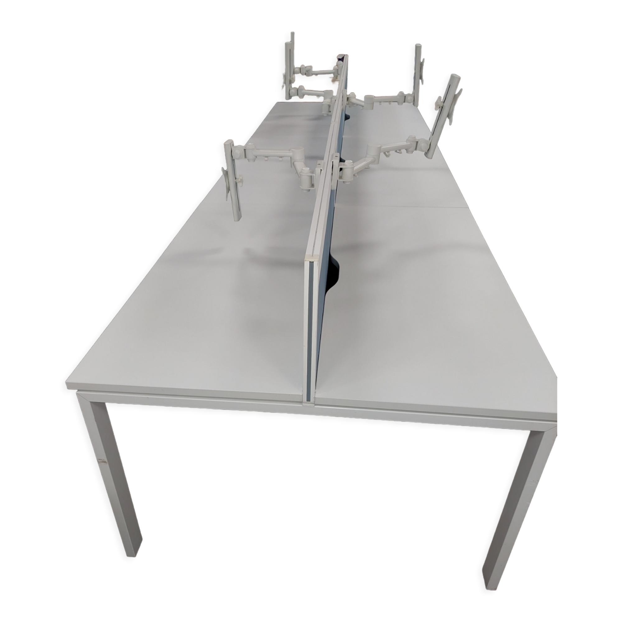 Bench desks 6 workstations with 3 removable partitions used good condition