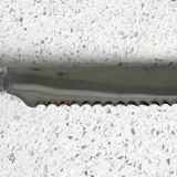 Bread knife
