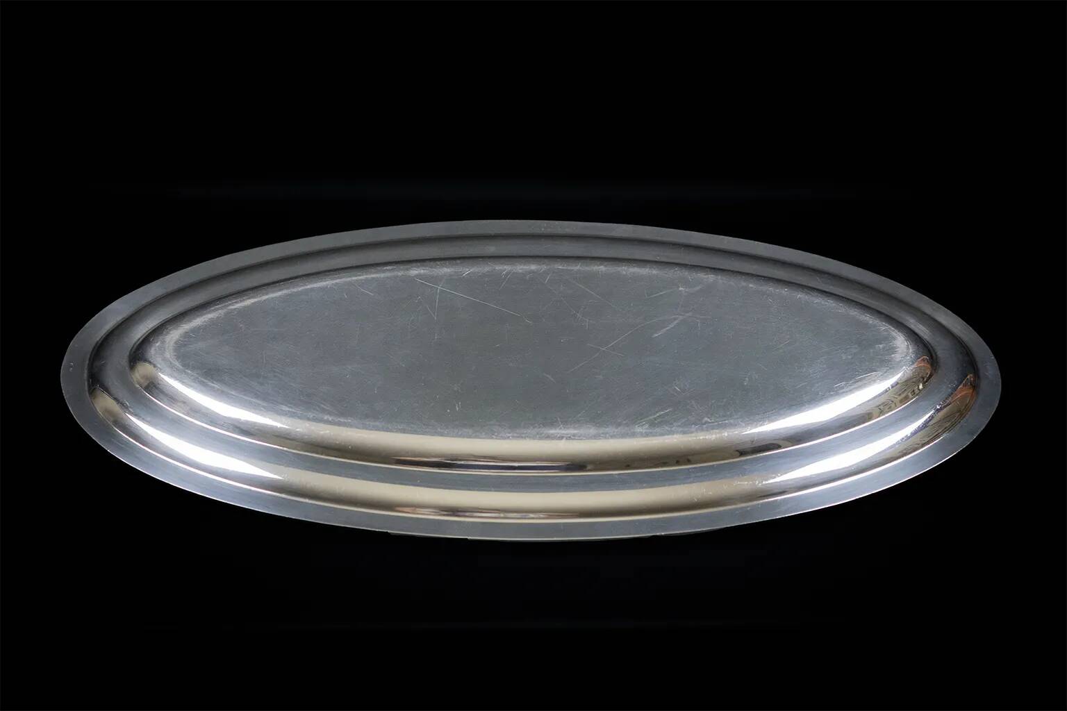 Large oval silver-plated metal serving platter with gadrooned edge – hallmarked