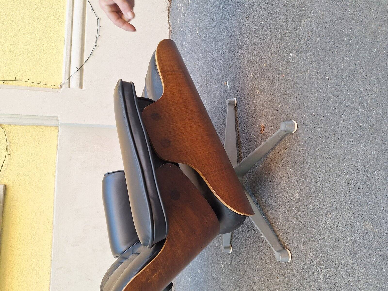 Vintage Lounge Chair in Black Leather by Charles Eames and Ray Eames for Herman Miller, 1960s