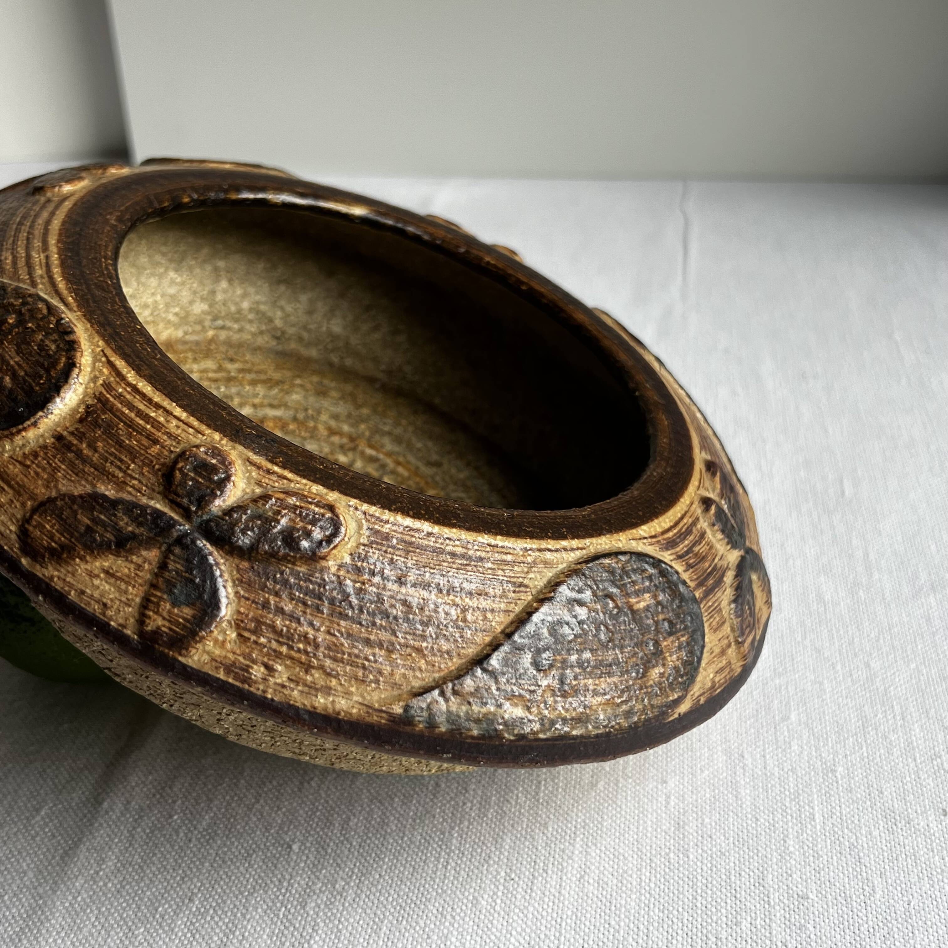Modernist raw stoneware coupe by Haico Nitzsche for Søholm, Denmark.
