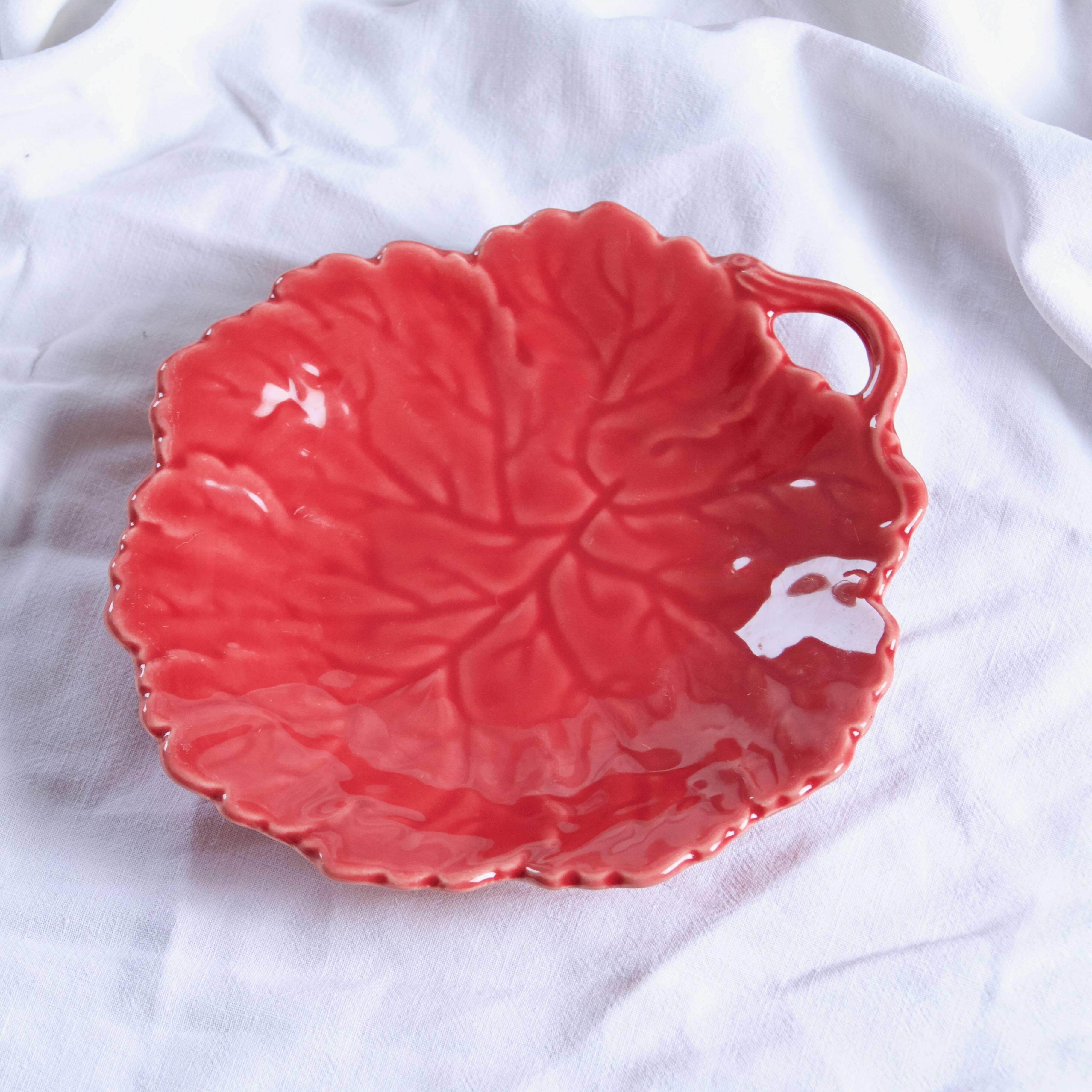 Old Lunéville slip pocket emptier with red leaf