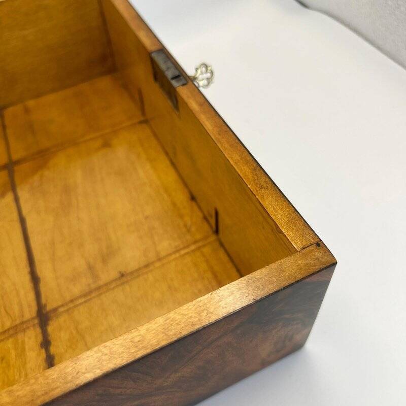 Biedermeier Box in Walnut Veneer on Maple, Austria, 1840s