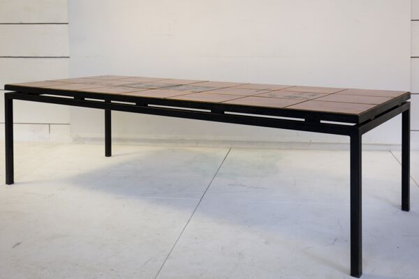 Table basse à carreaux