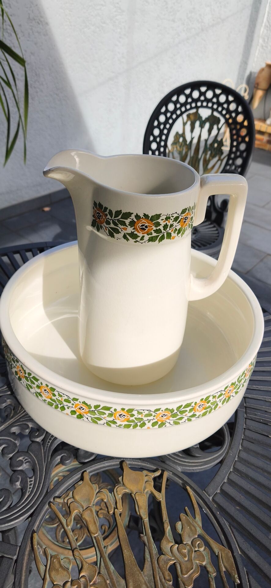 Vintage toilet set in Villeroy & Boch earthenware (1920-1931)