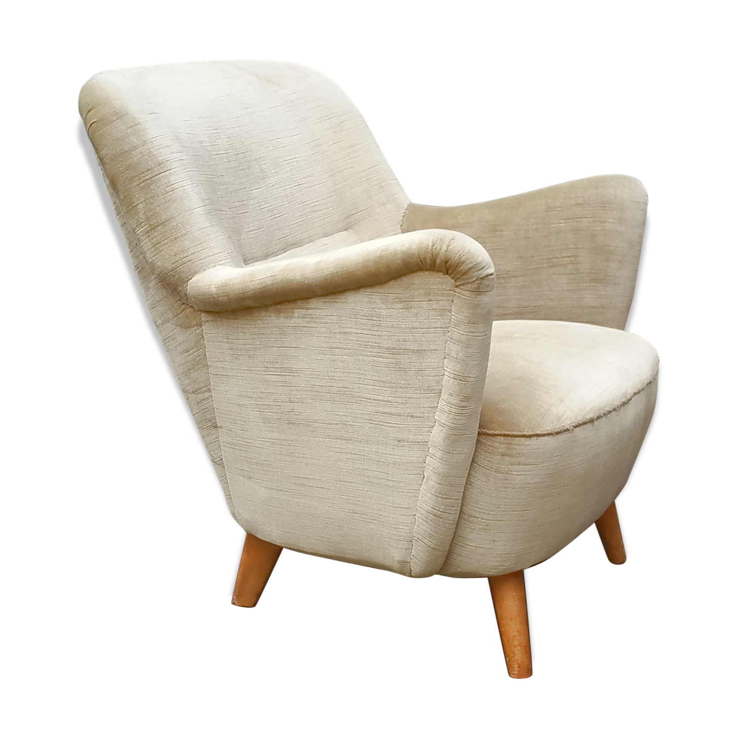 Organic year 50 glossy beige club Chair