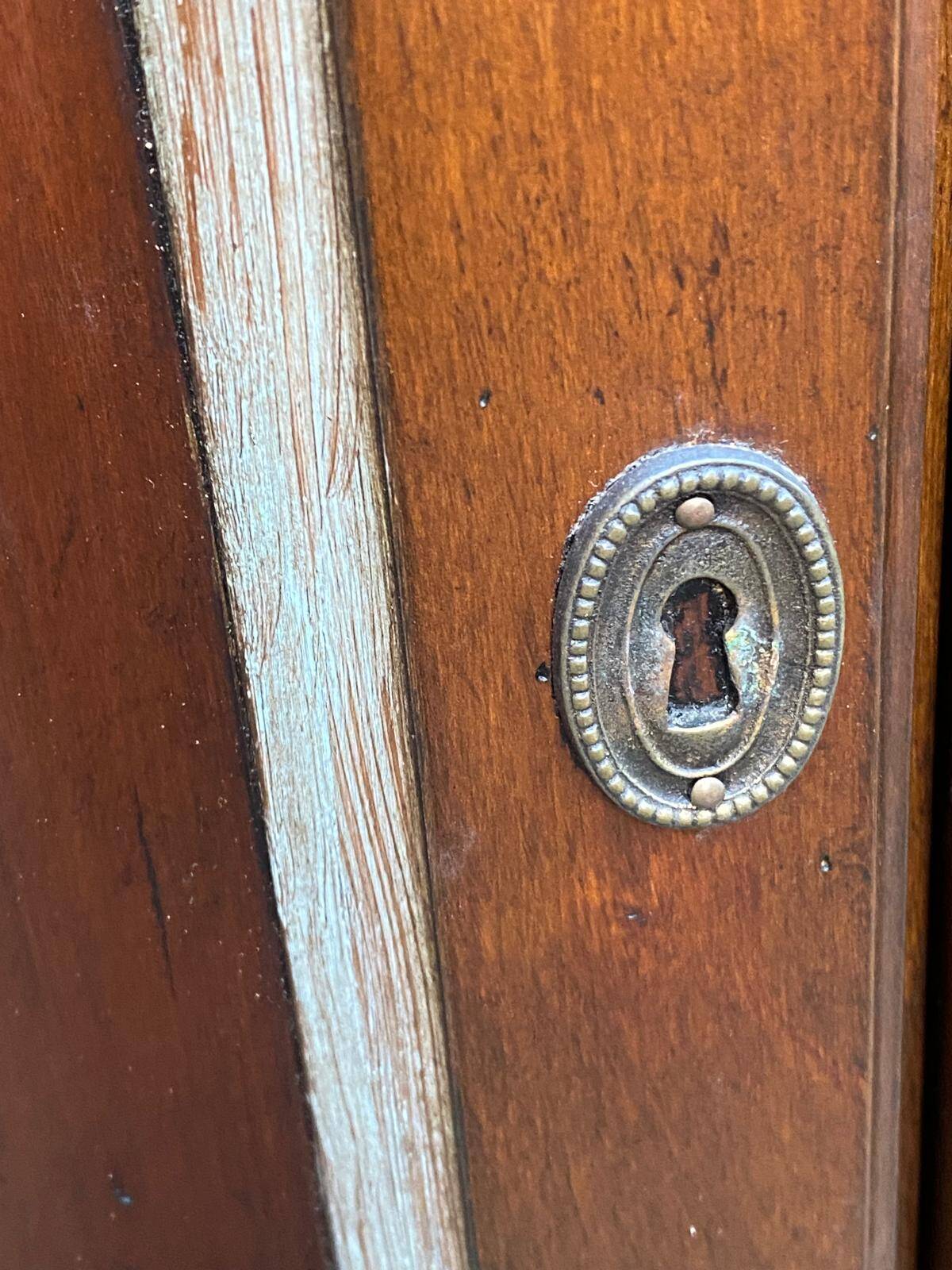 19th-century quarter-round oak solid wood corner library