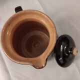 Pitcher with lid