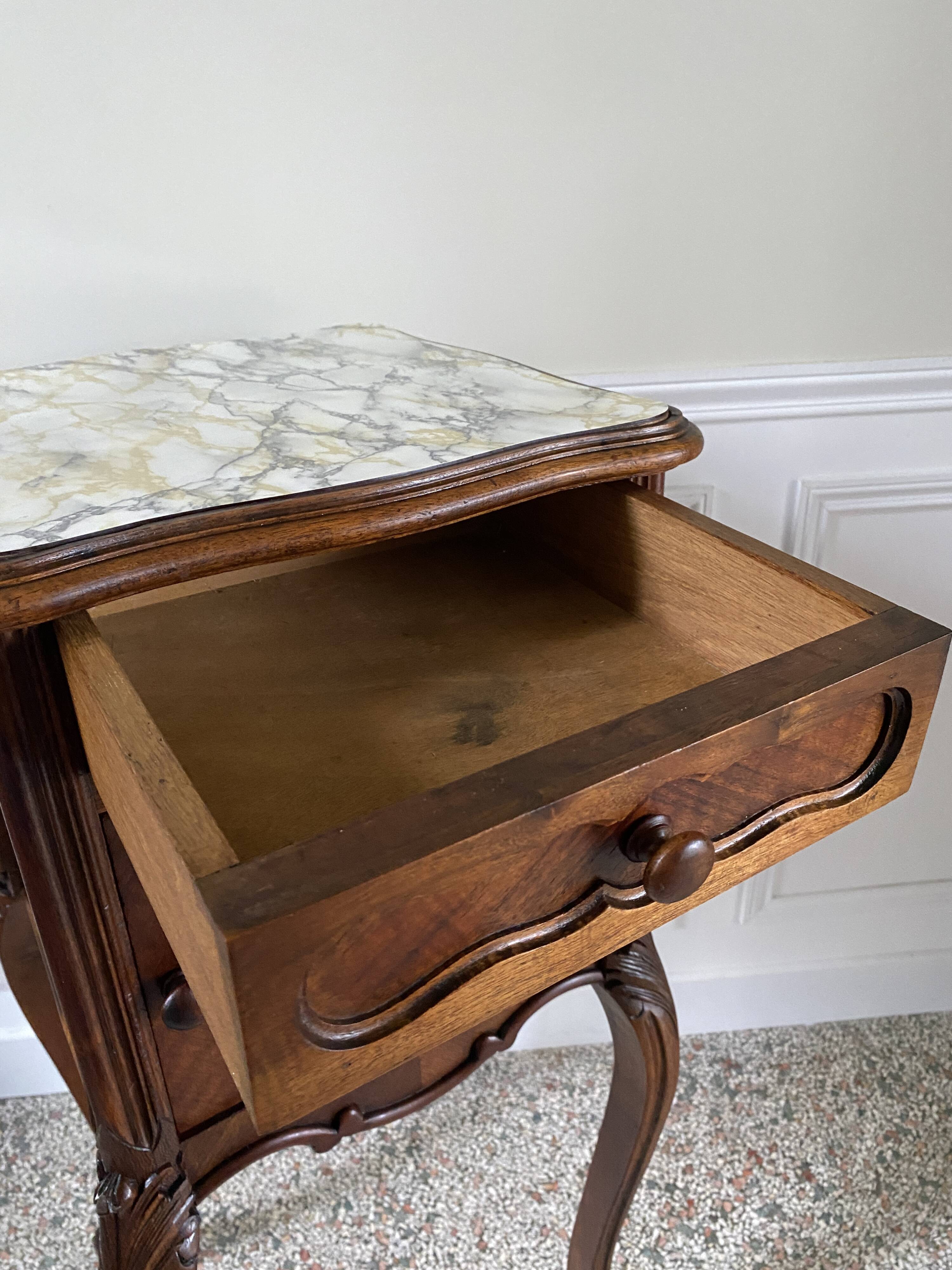 Bedside table / bedside table in veneered wood, molded and carved with foliage Louis XV style
