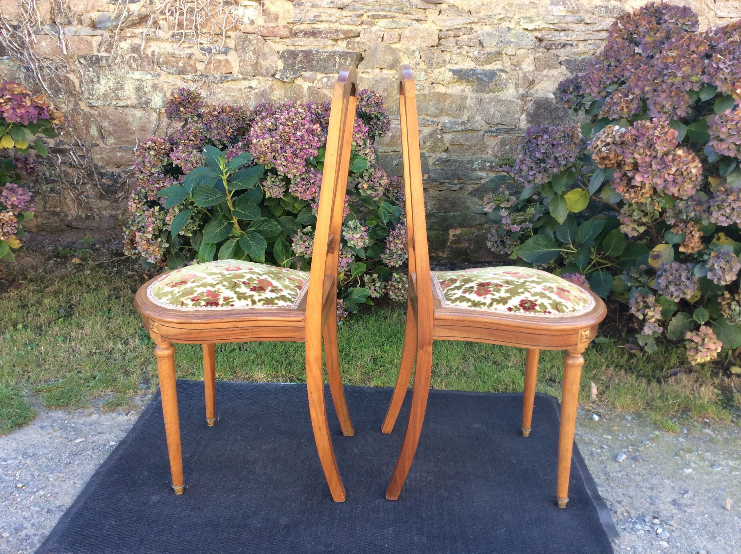 Snowshoe chairs (duo) upholstered louis XVI style of period 1920 in walnut.
