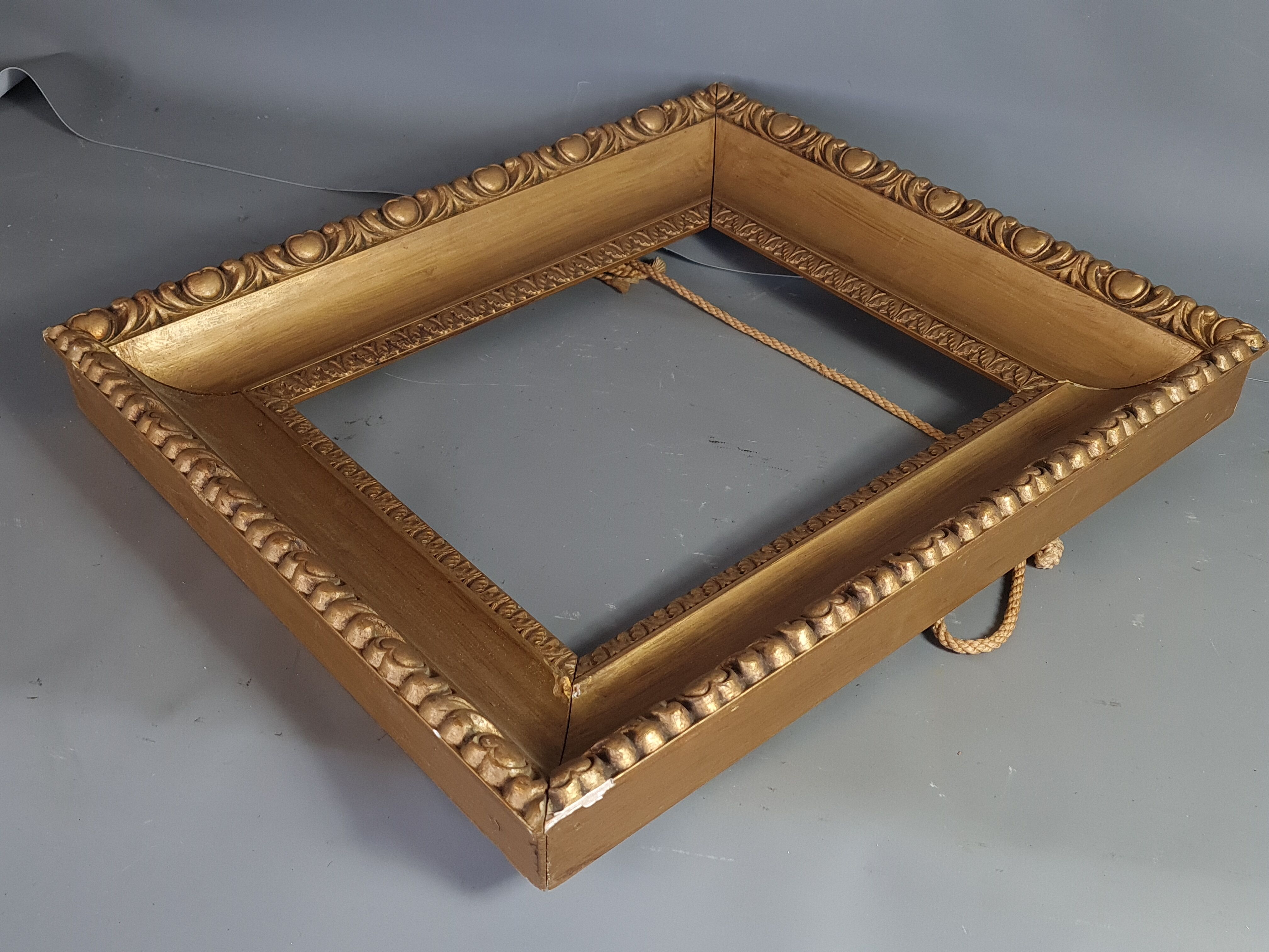 Old frame stucco wood & gilded 40.5x35.5 cm, leaf 28.2x22.9 cm sb