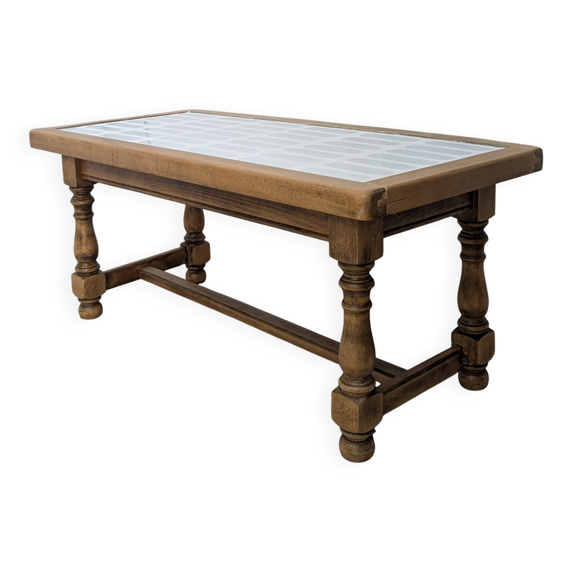 Tiled coffee table - Modern rounded tiling