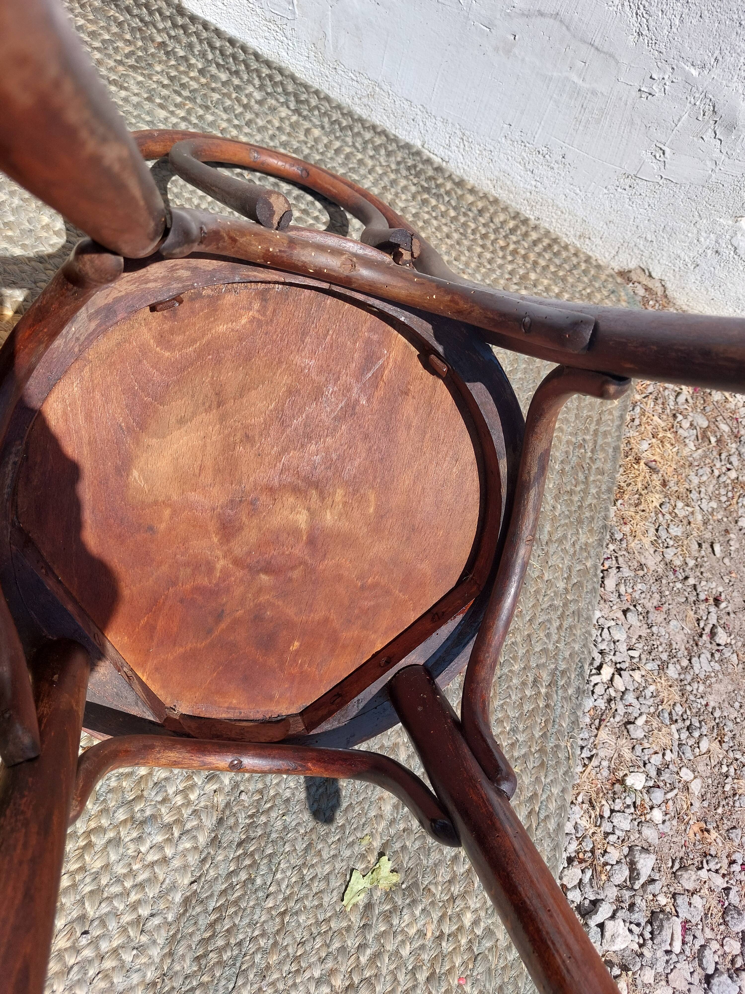 4 curved wooden bistro chairs