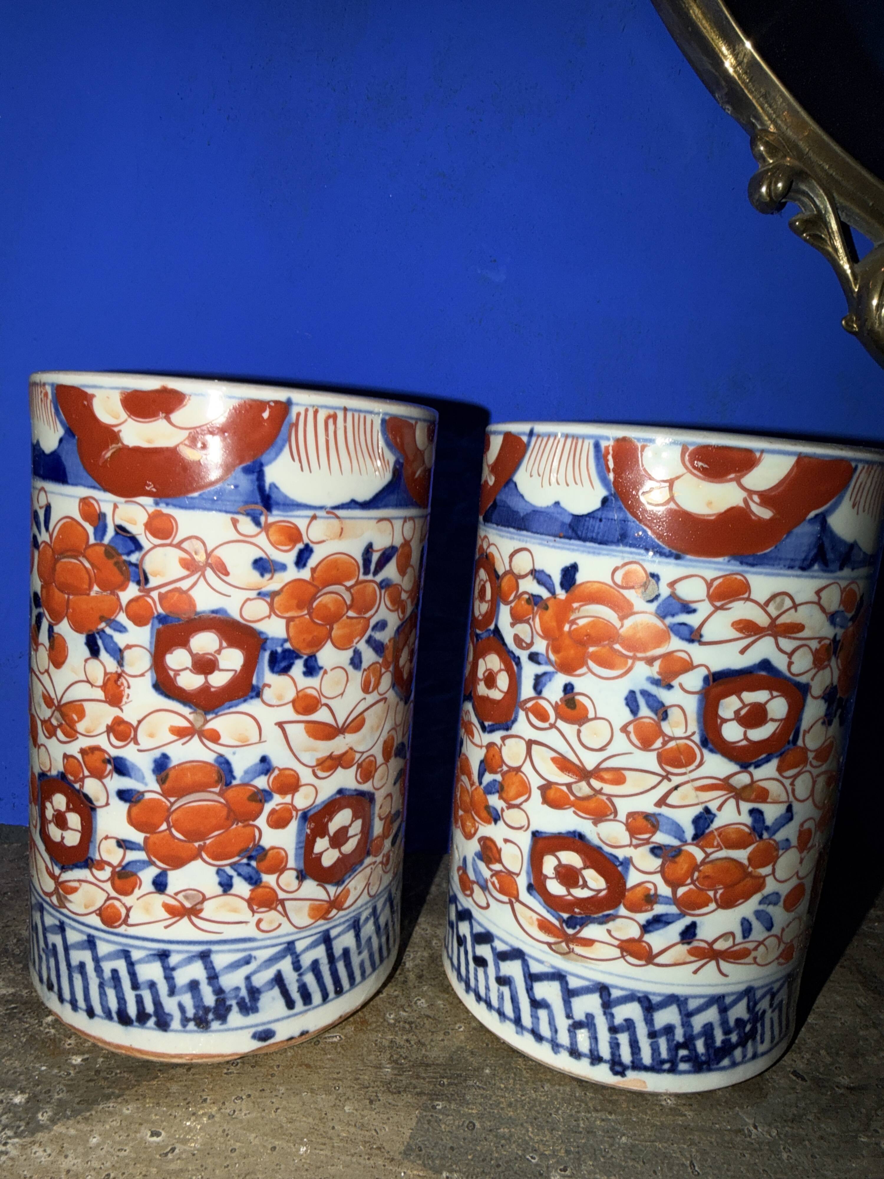 Paire de vases décoratifs – Style Imari / Kutani – XXᵉ siècle