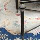 Table basse française néoclassique vintage.