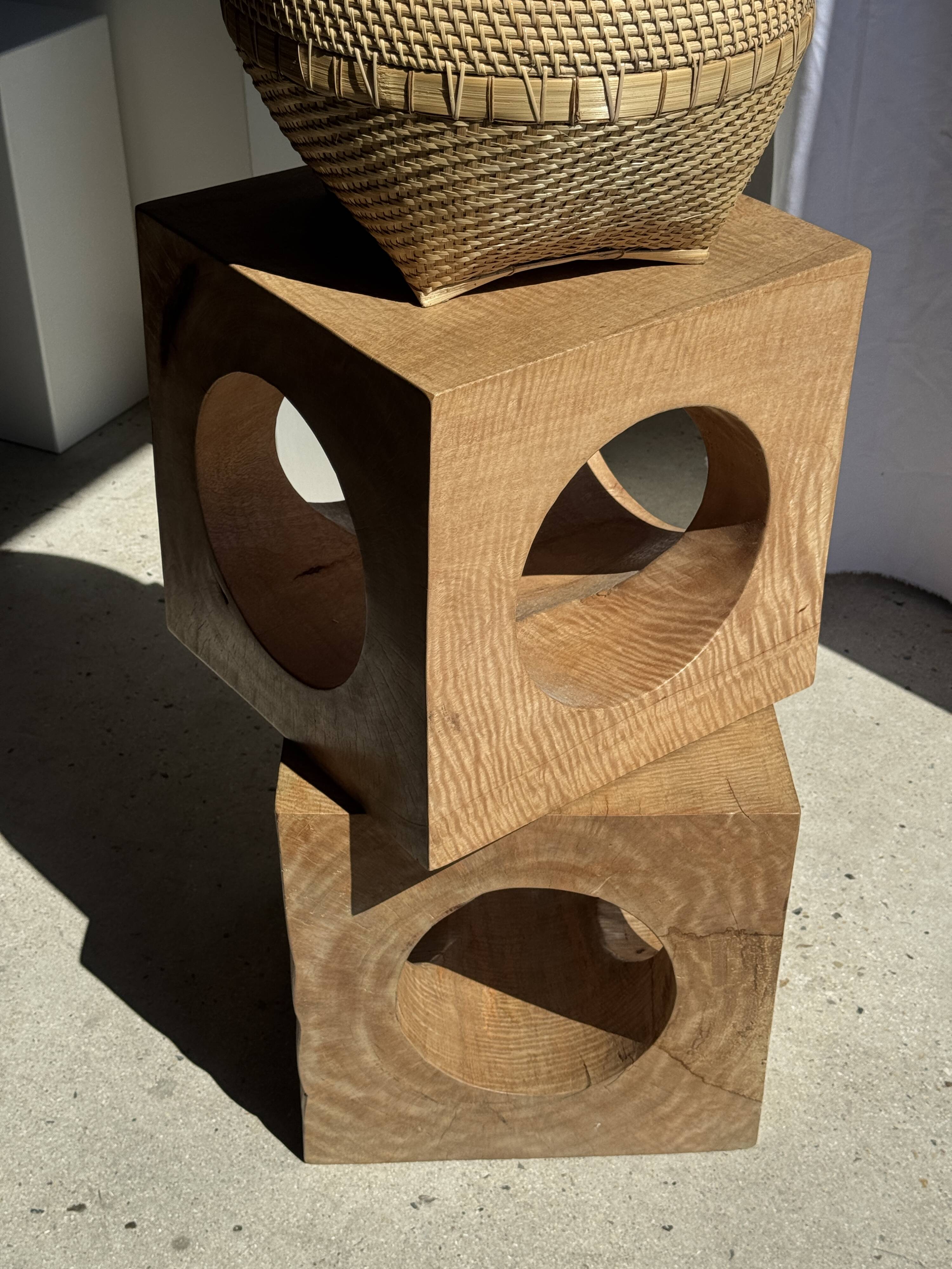 Coffee table, or openwork cubic stool in natural monoxyle mango wood H40.