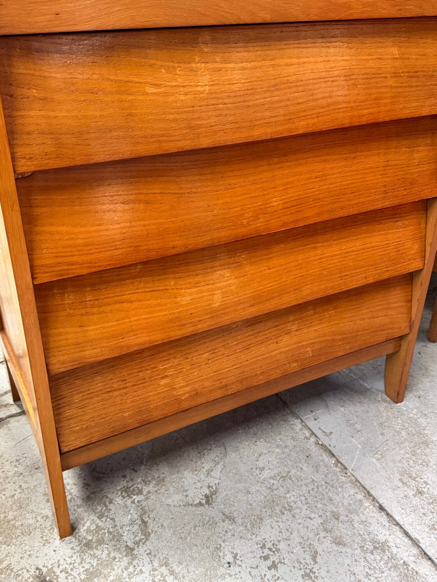 Scandinavian chest of drawers