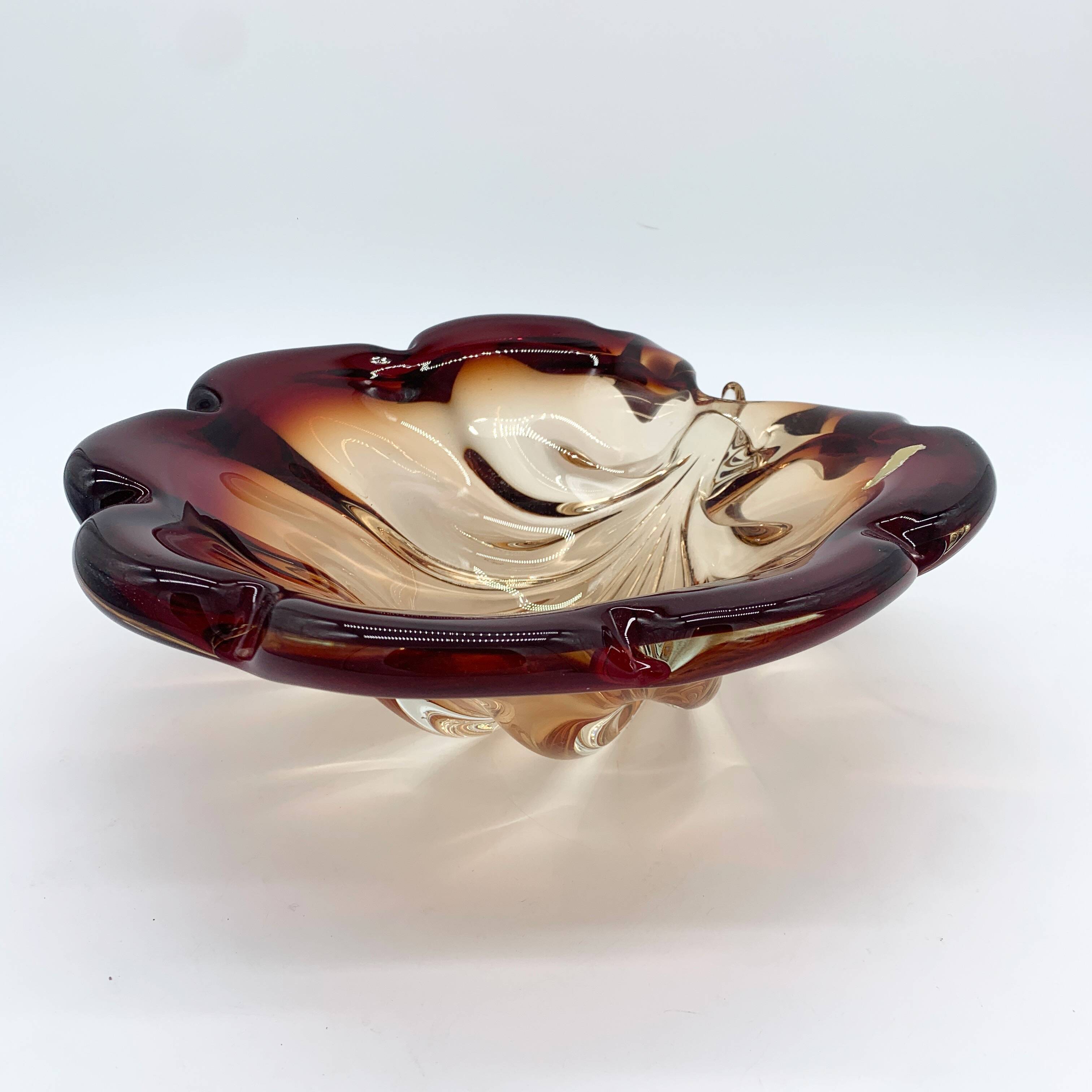 Large vintage Murano glass shell, 1960