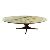 Table basse à piètement en bois et plateau ovale en marbre blanc veiné, 1960