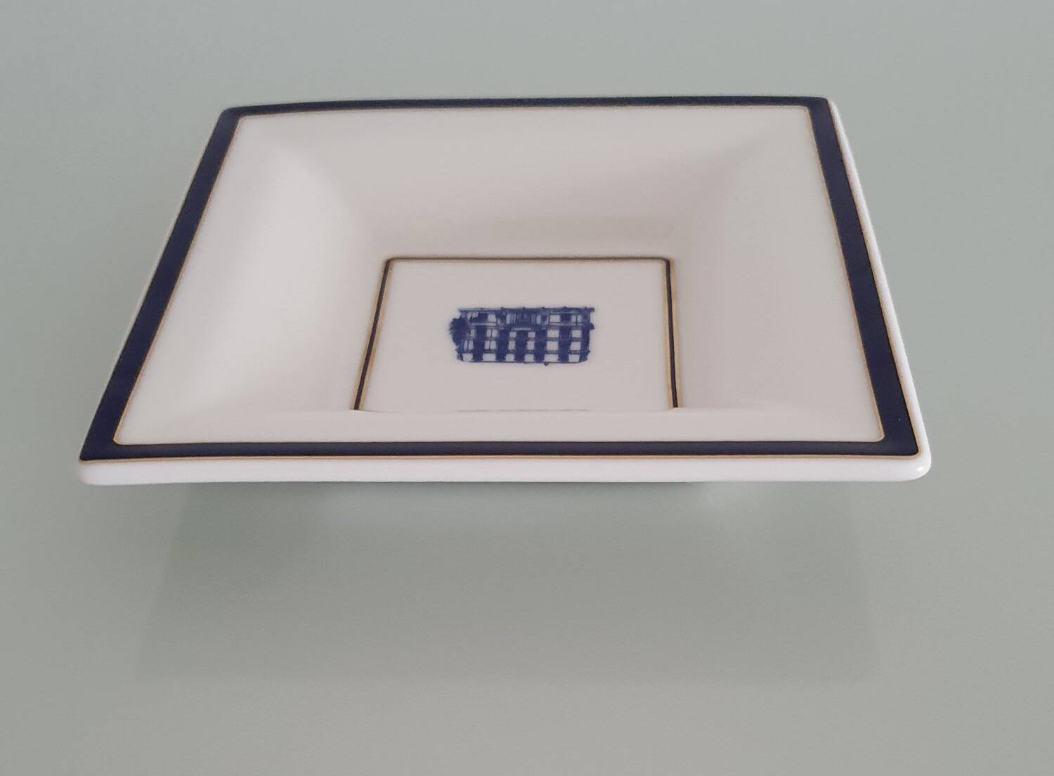 Villeroy and Boch pocket emptiers