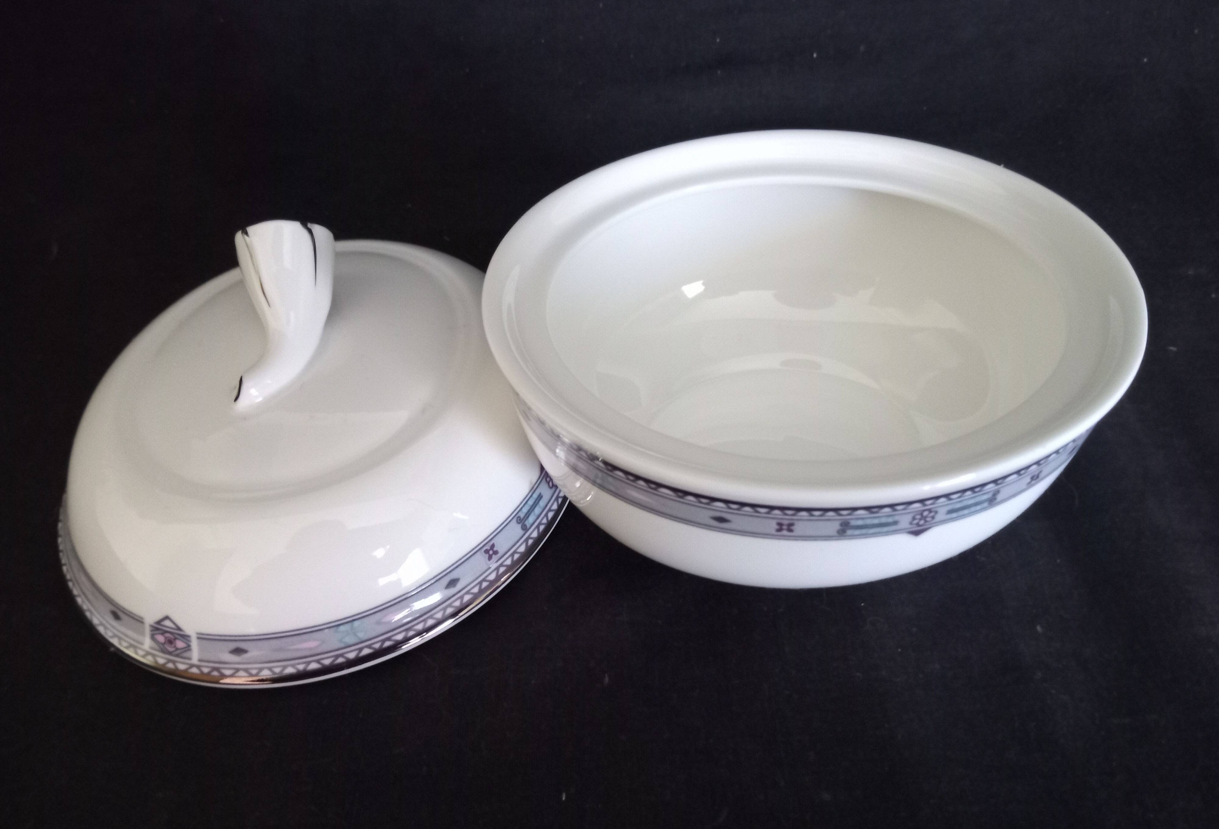 Coffee/tea service for 12 people in fine English porcelain, MAYA pattern