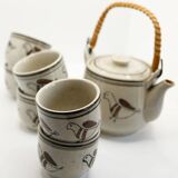 Teapot and its 6 cups with birds Seventies look made in Korea