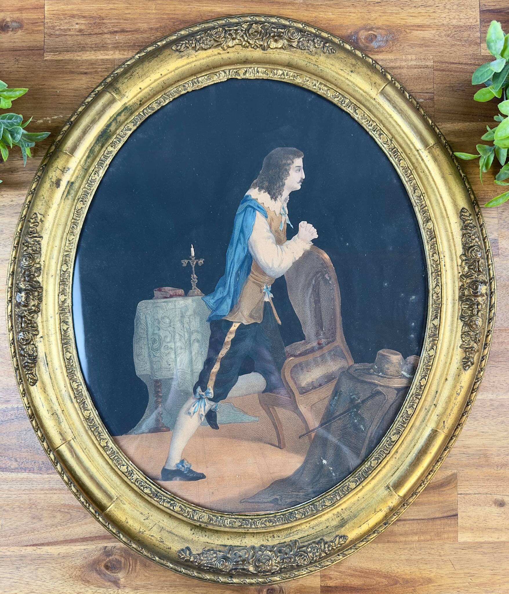 Old lithograph of a man in prayer – Oval gold frame