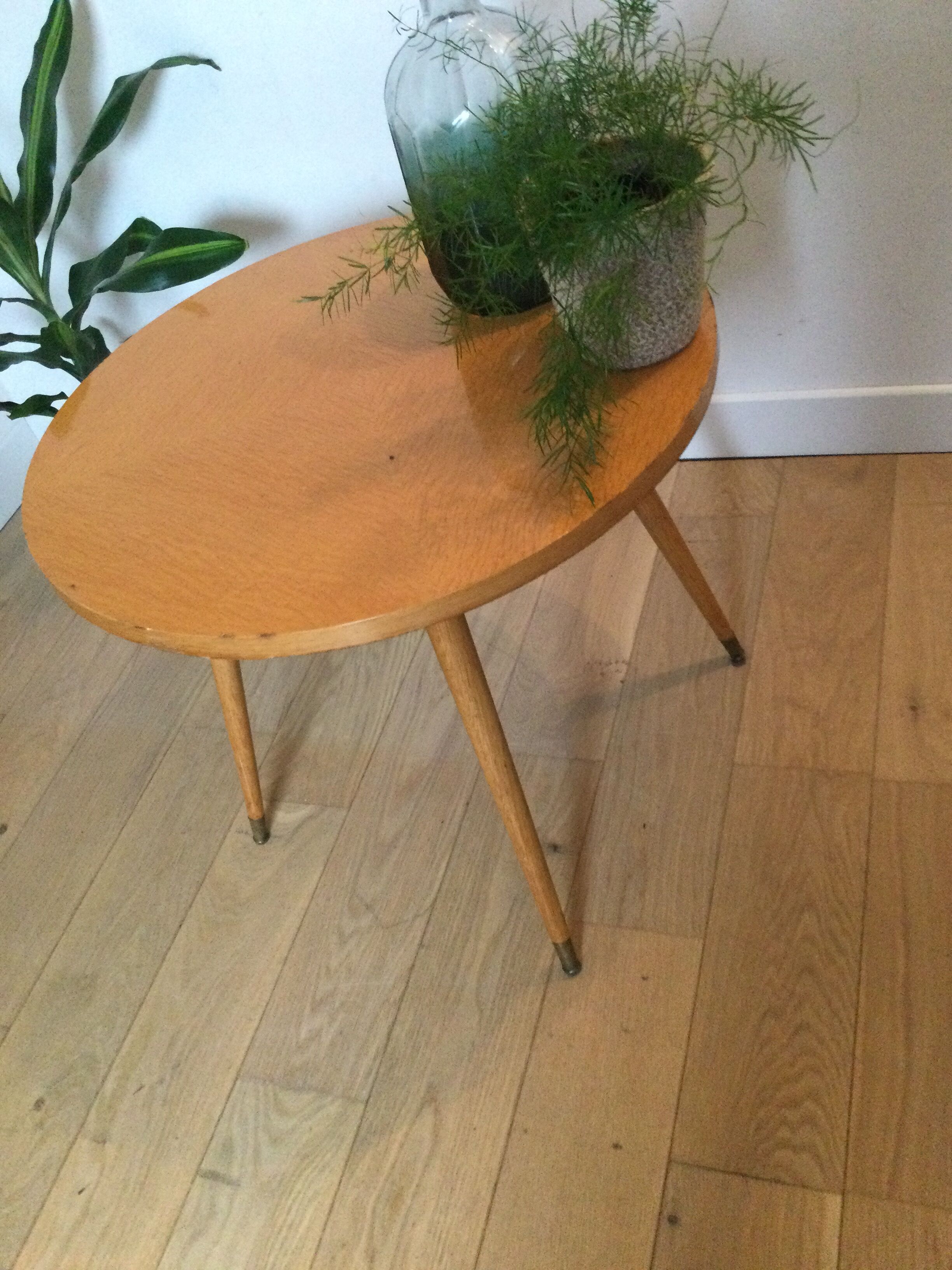 Scandinavian coffee table compass feet