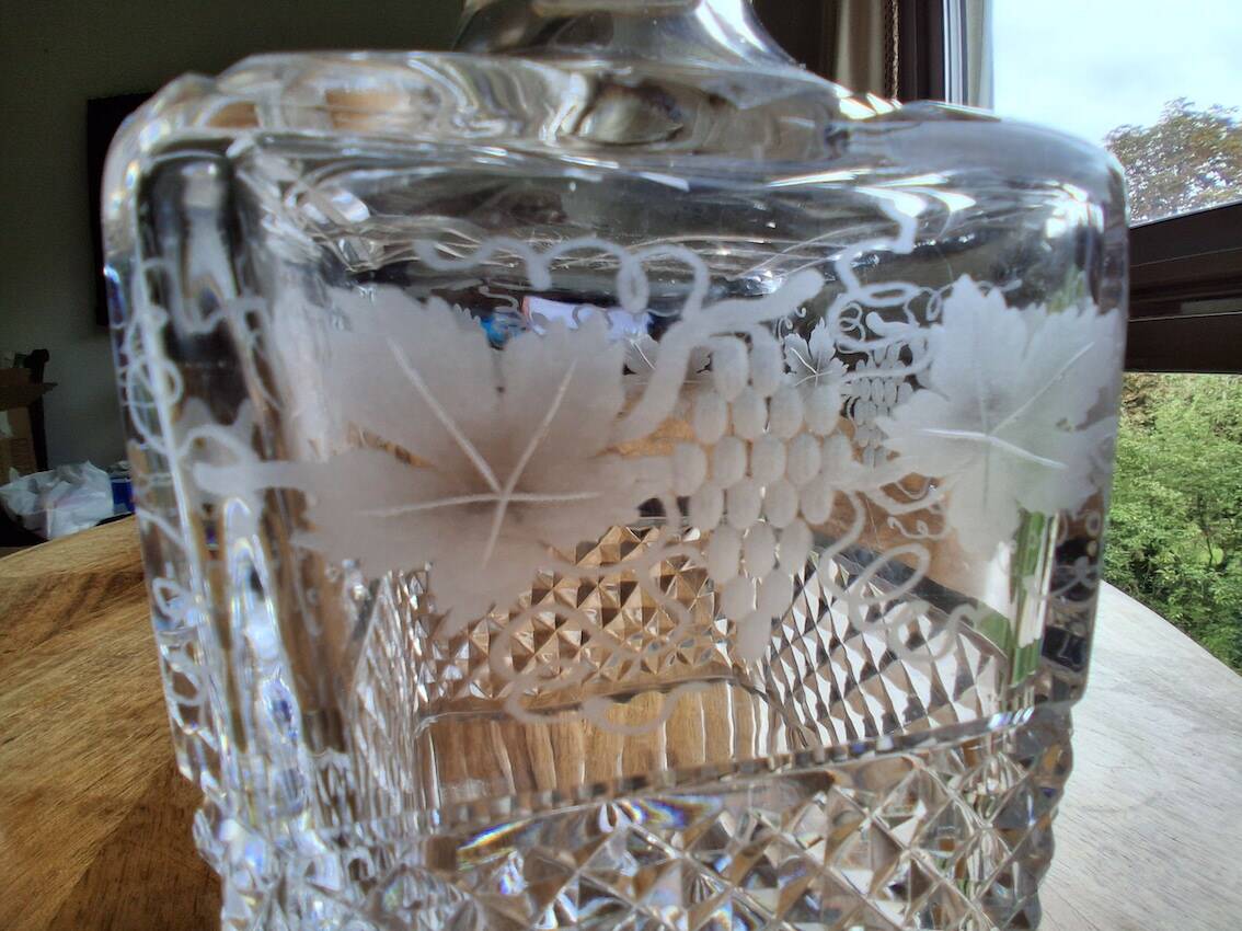 Crystal and gilded brass carafe