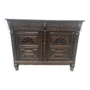 Renaissance style sideboard in solid oak, 18th century
