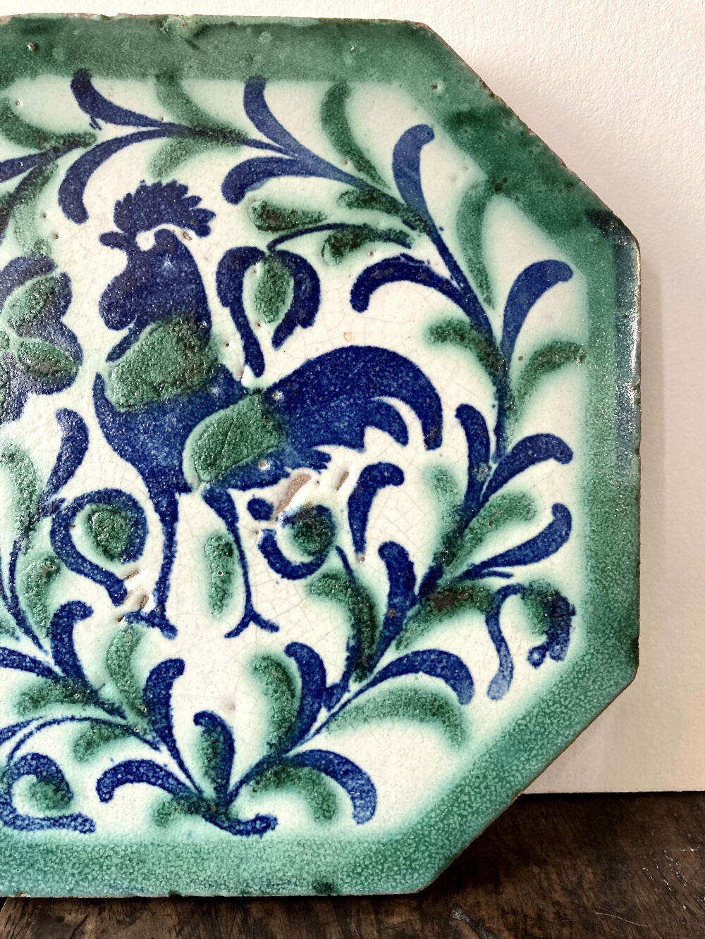Old Andalusian tile from Triana (Seville), late 19th century.