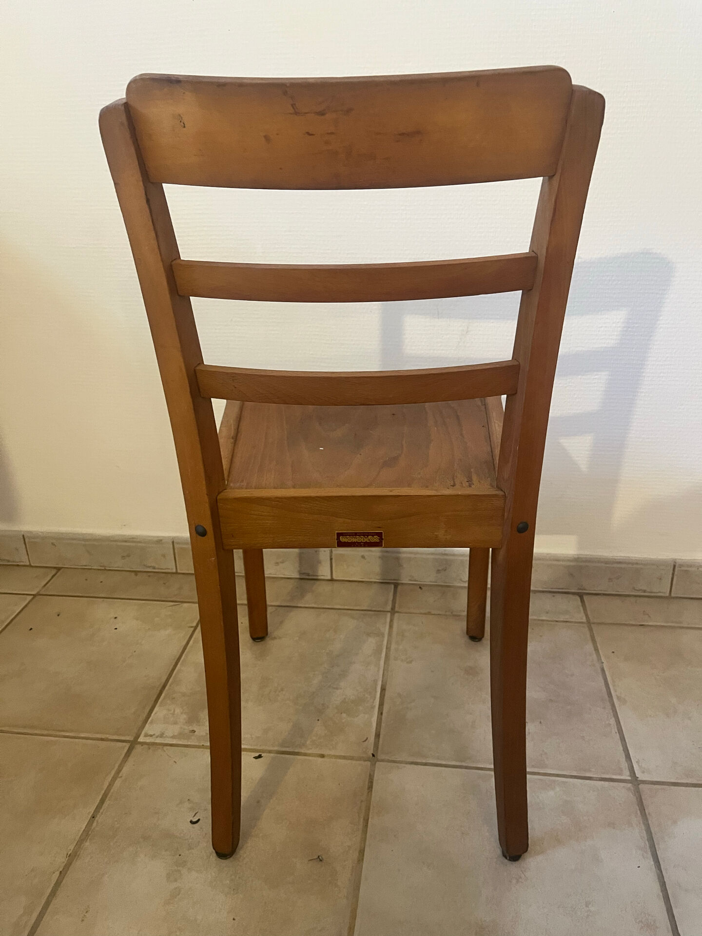 Set of 6 vintage wooden chairs — Monobloc licence assem