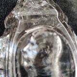 Bouteille commémorative en verre soufflé moulé avec ces personnages en reliefs avant 1900