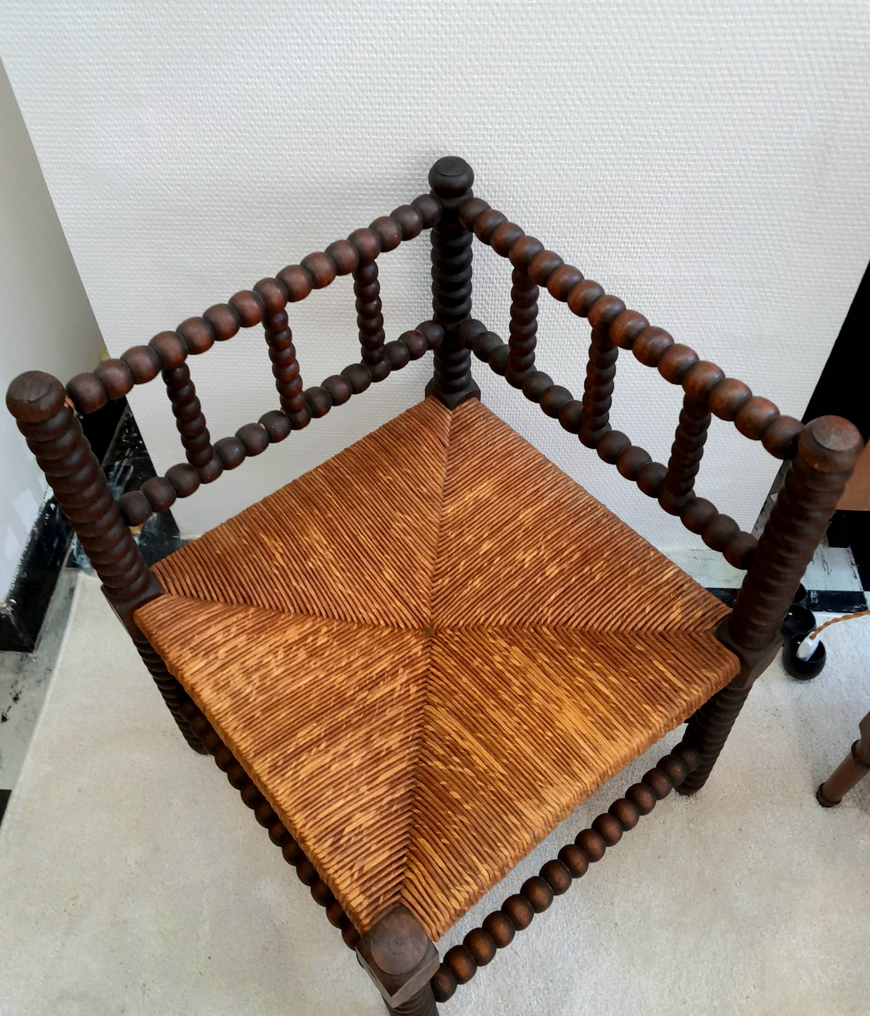Chaise d'angle bobine en bois vers 1940