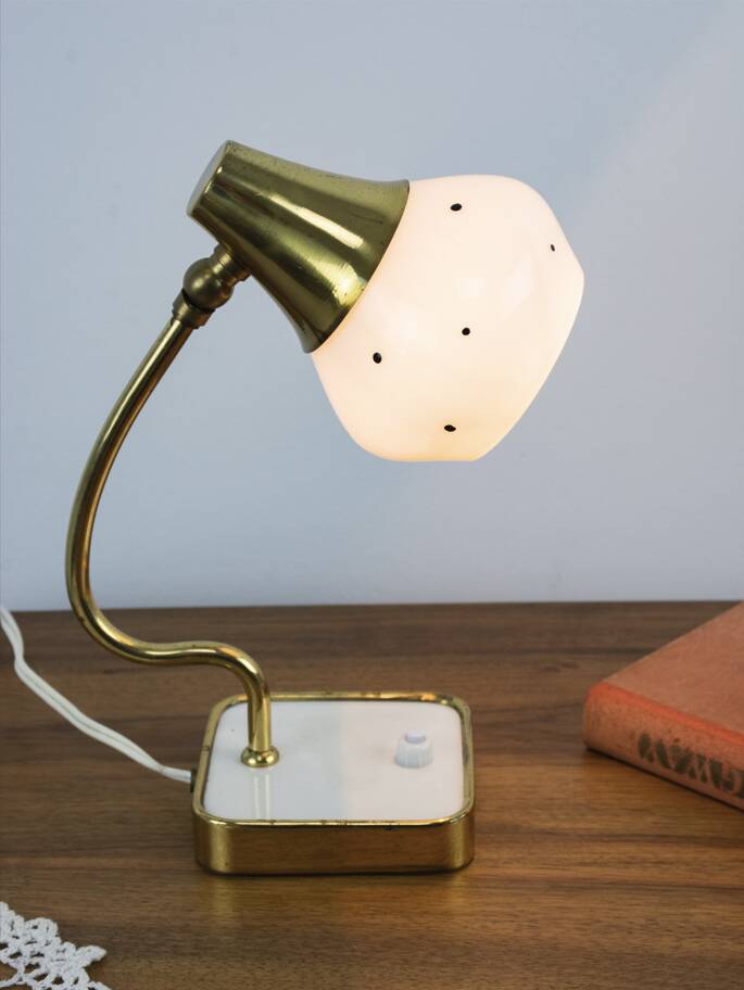 Set of 2 Vintage Mid-Century Table Lamps With Brass Stems And White Shades