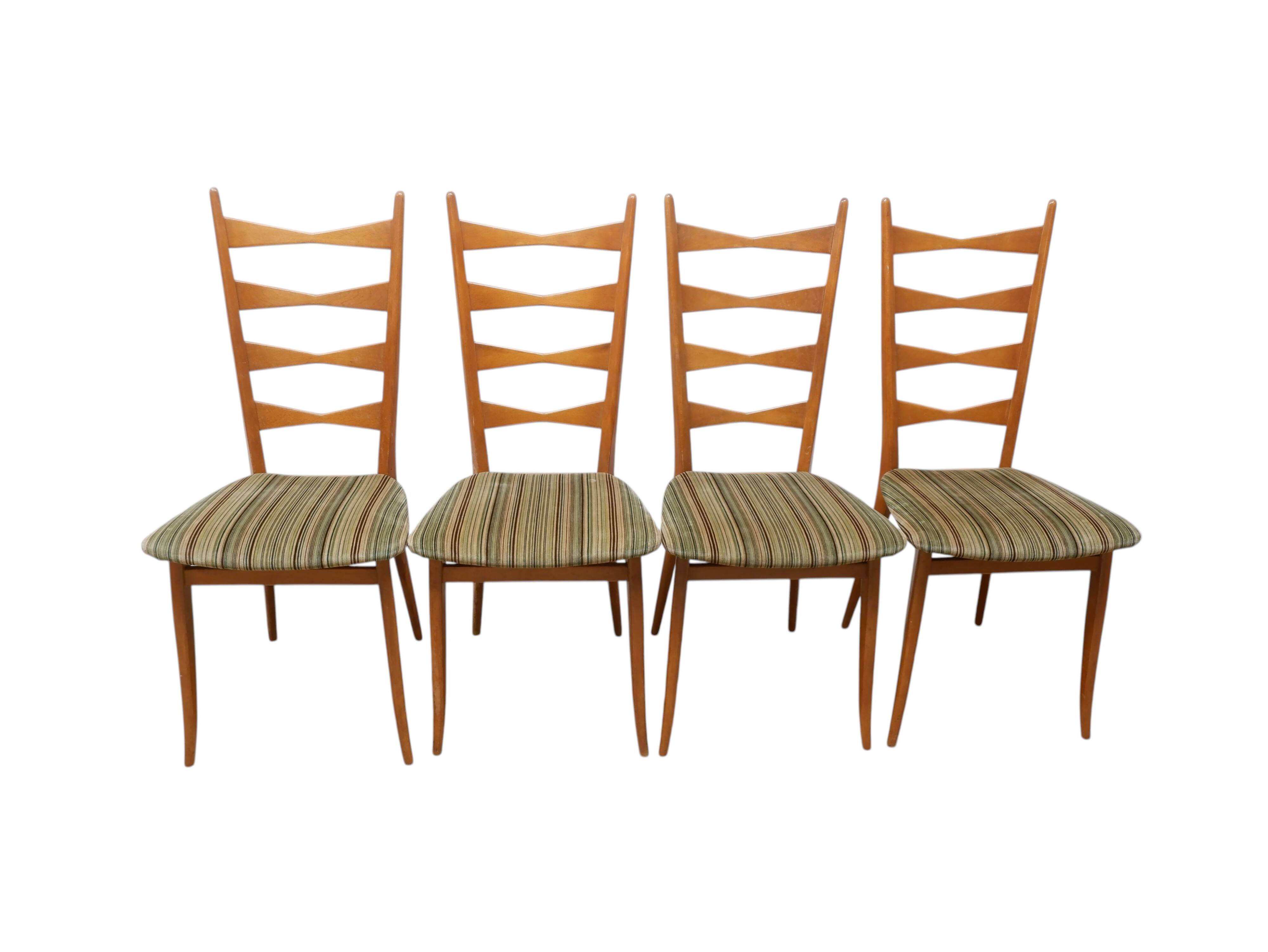 Ensemble de 4 chaises de salle à manger danoises, années 1960.