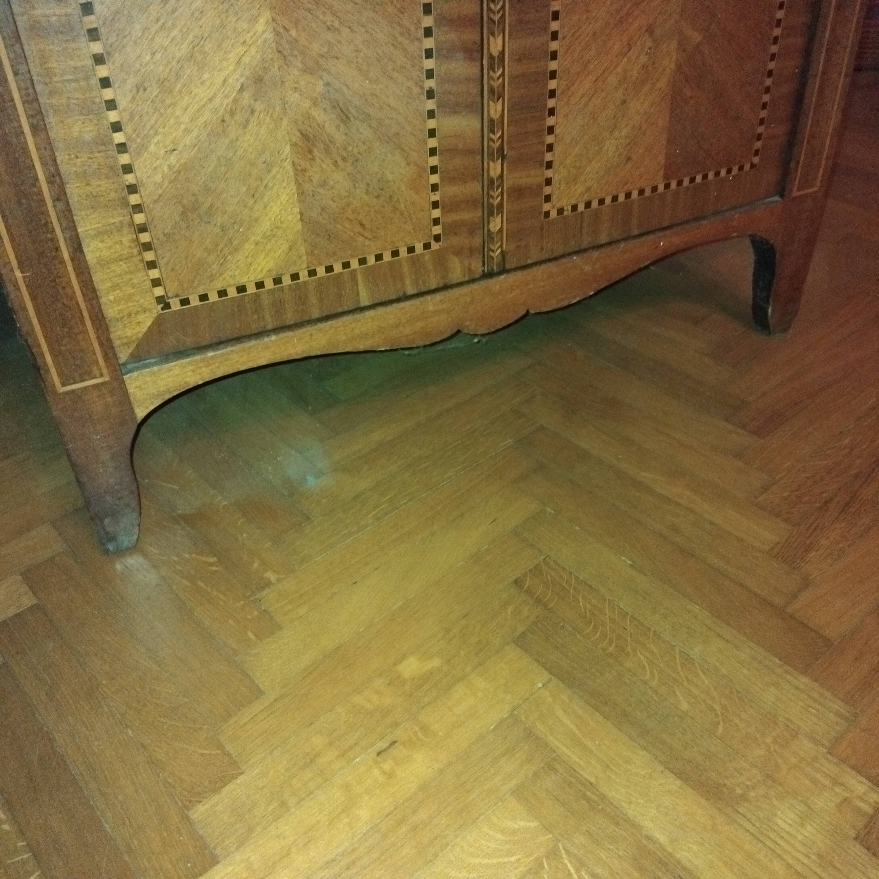 Art Deco bar furniture