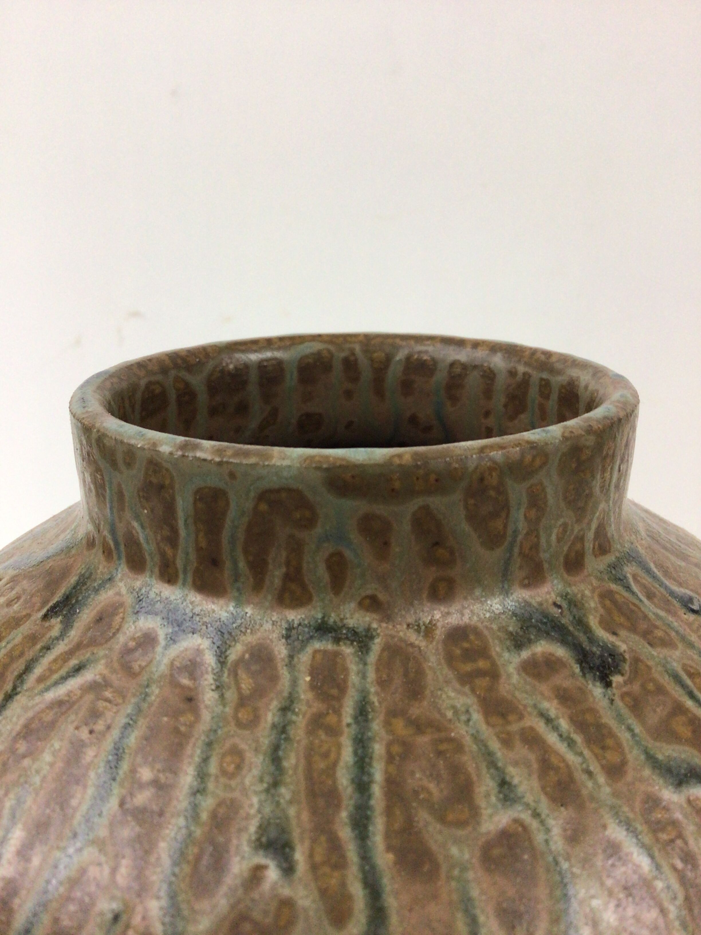 Puisaye sandstone vase