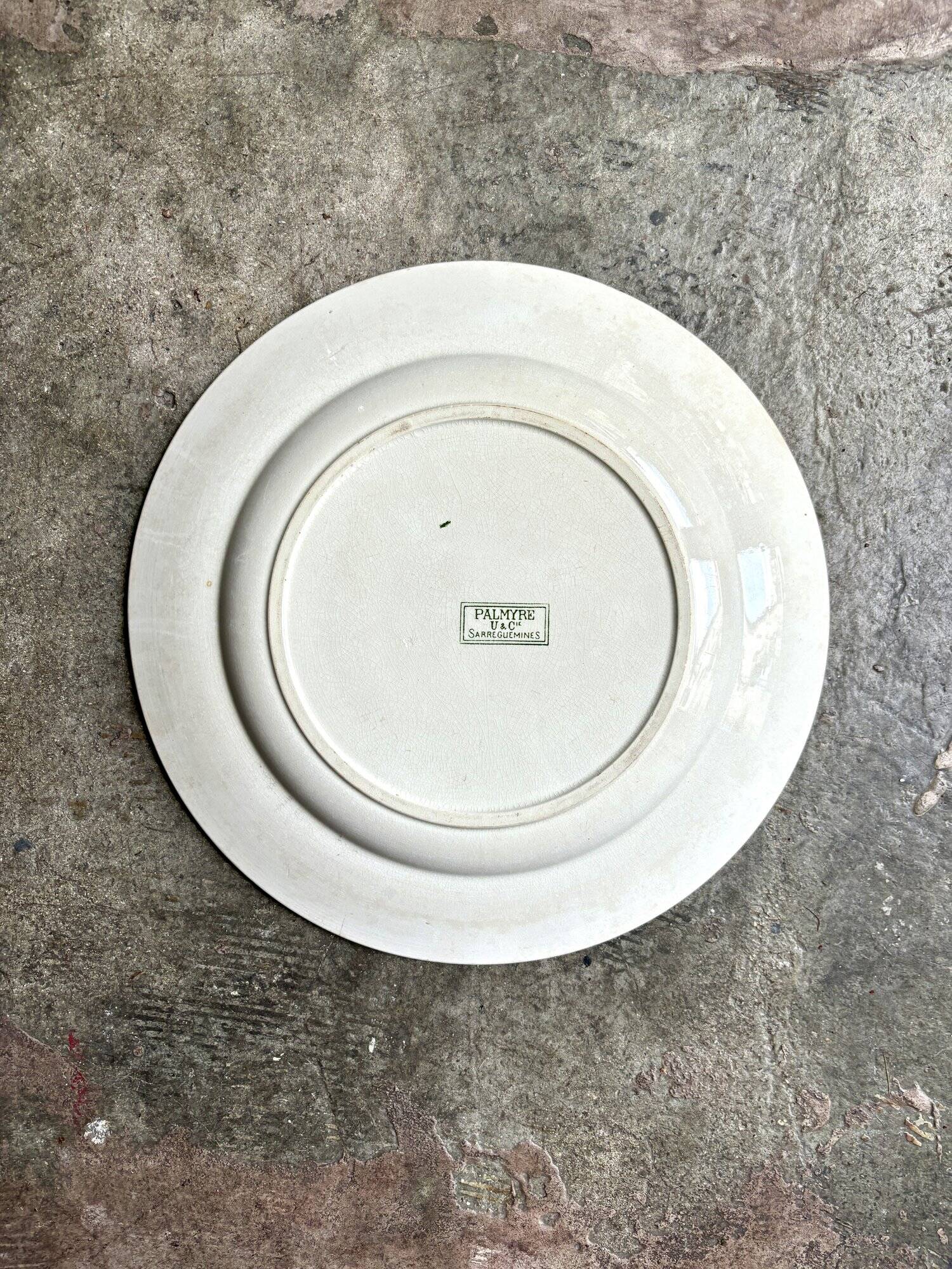 Round Sarreguemines dish in iron clay, "Palmyre" service