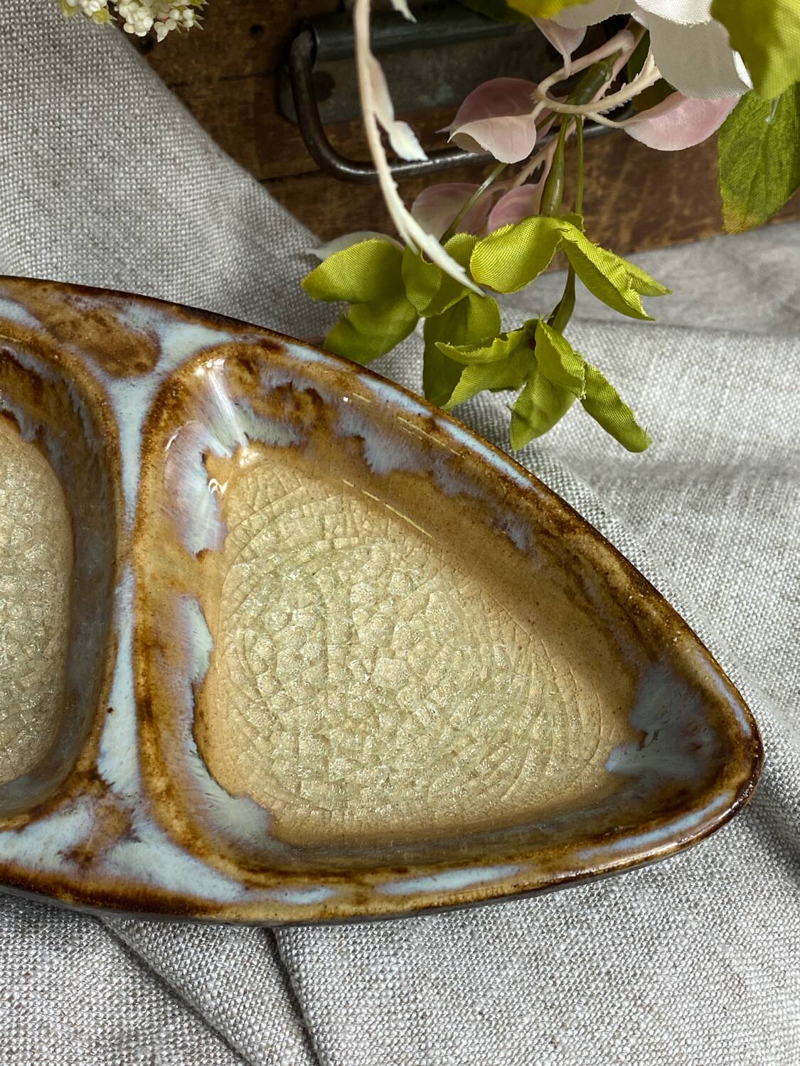 Glazed ceramic pocket emptier