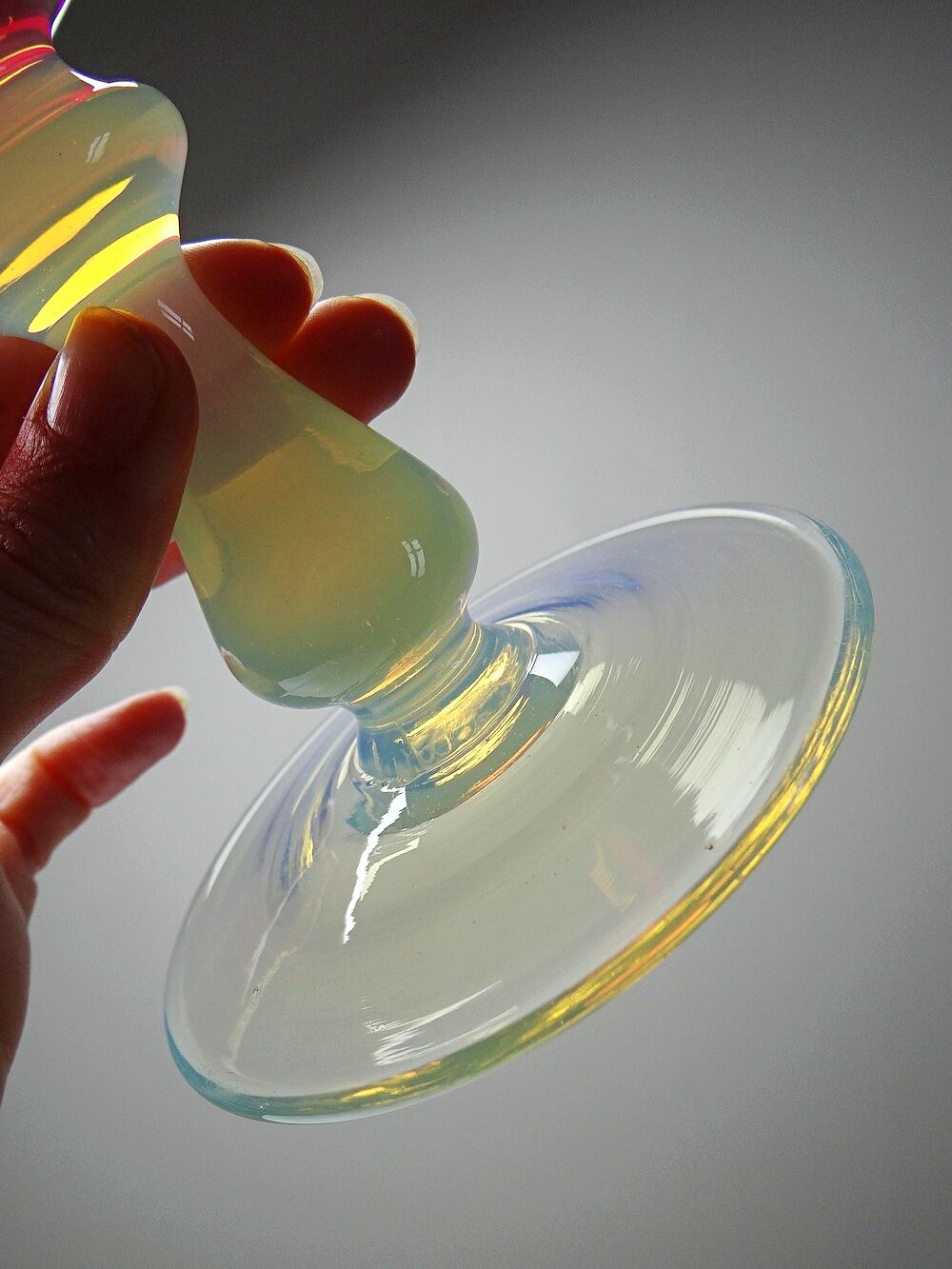 Red Venetian blown glass coupe on a foot with opaline and vintage soap bubble.