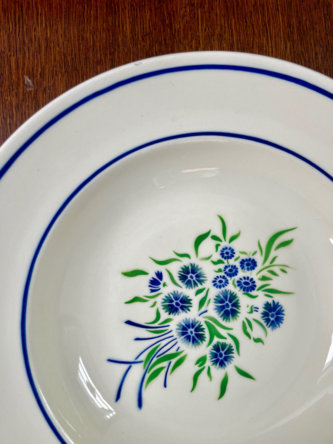 Antique shallow dish in Badonviller earthenware.