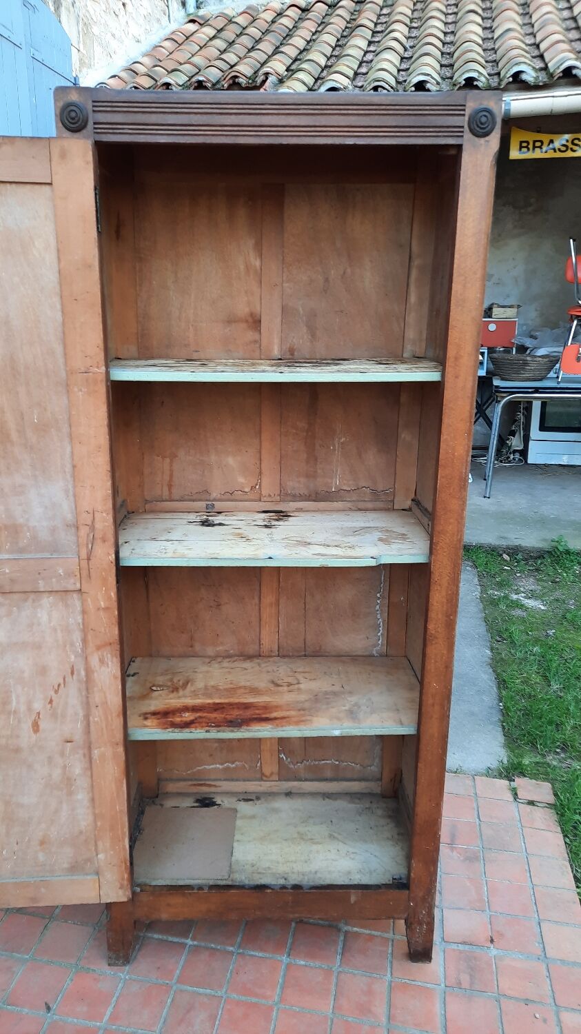 Armoire parisienne